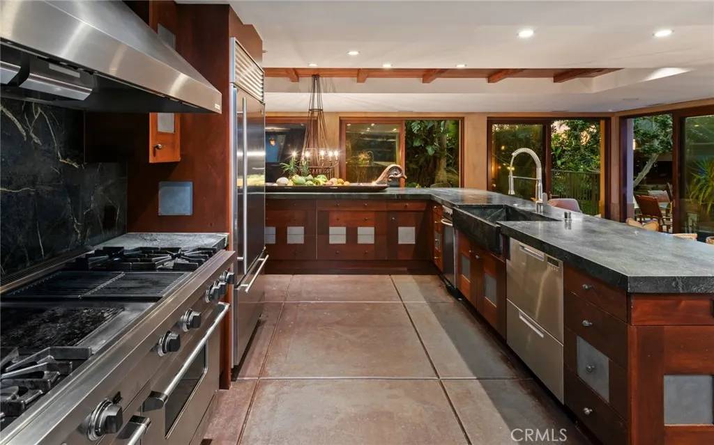 Laguna Beach, CA 92651,125 Irvine Cove Court