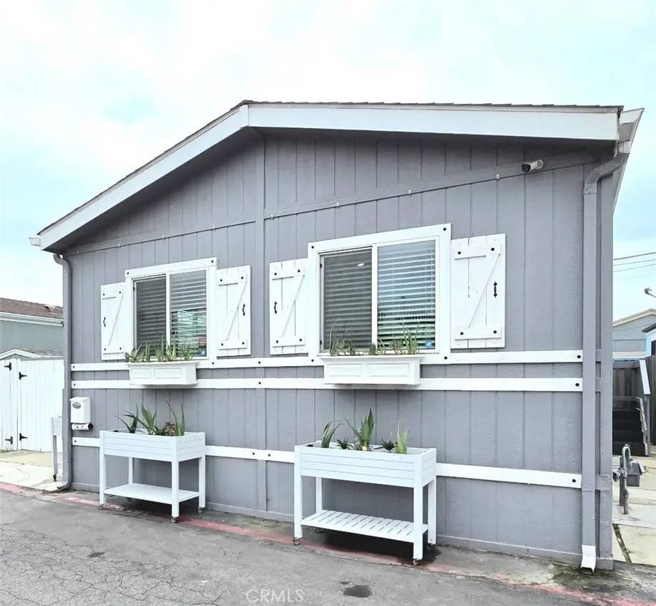 Huntington Beach, CA 92646,21752 Pacific coast hwy #11A