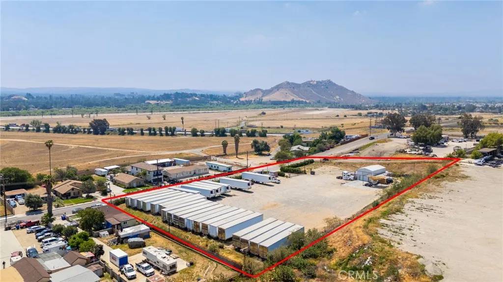 Jurupa Valley, CA 92509,2725 Hall