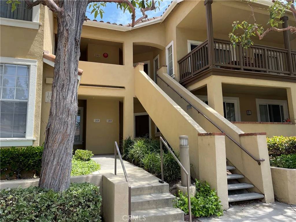 Tustin, CA 92782,189 Gallery Way