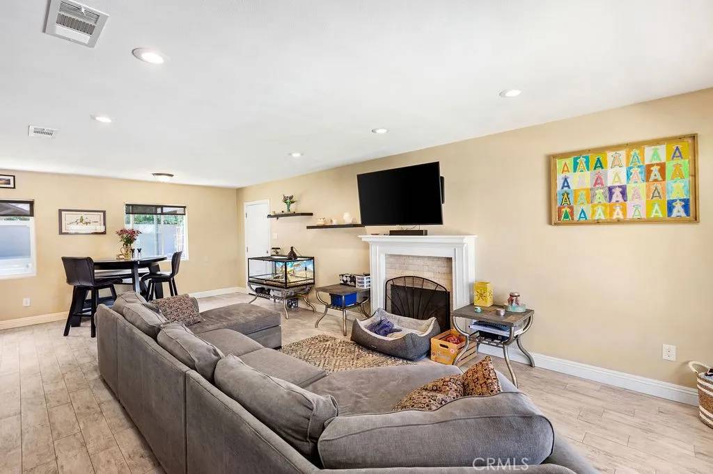 Long Beach, CA 90805,3040 E Harding Street