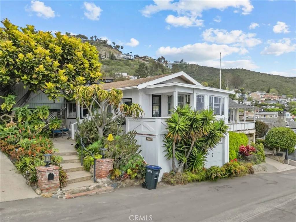Laguna Beach, CA 92651,2750 Solana Way