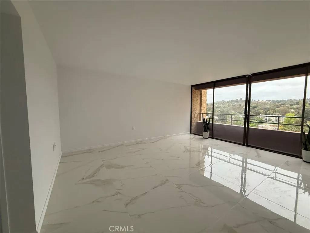 Laguna Woods, CA 92637,24055 Paseo Del Lago Unit #712