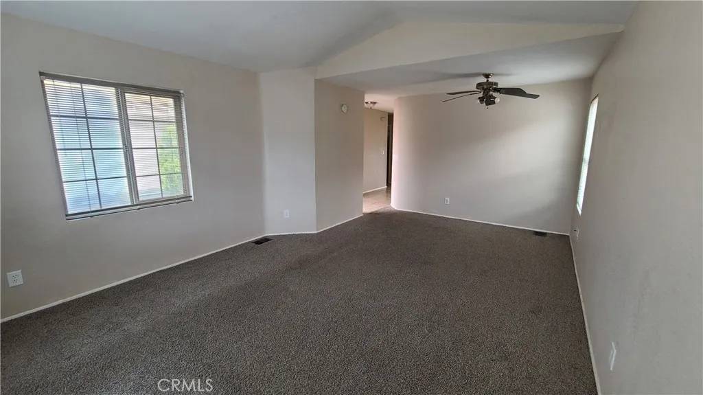 Fallbrook, CA 92028,4921 Lake Park Court