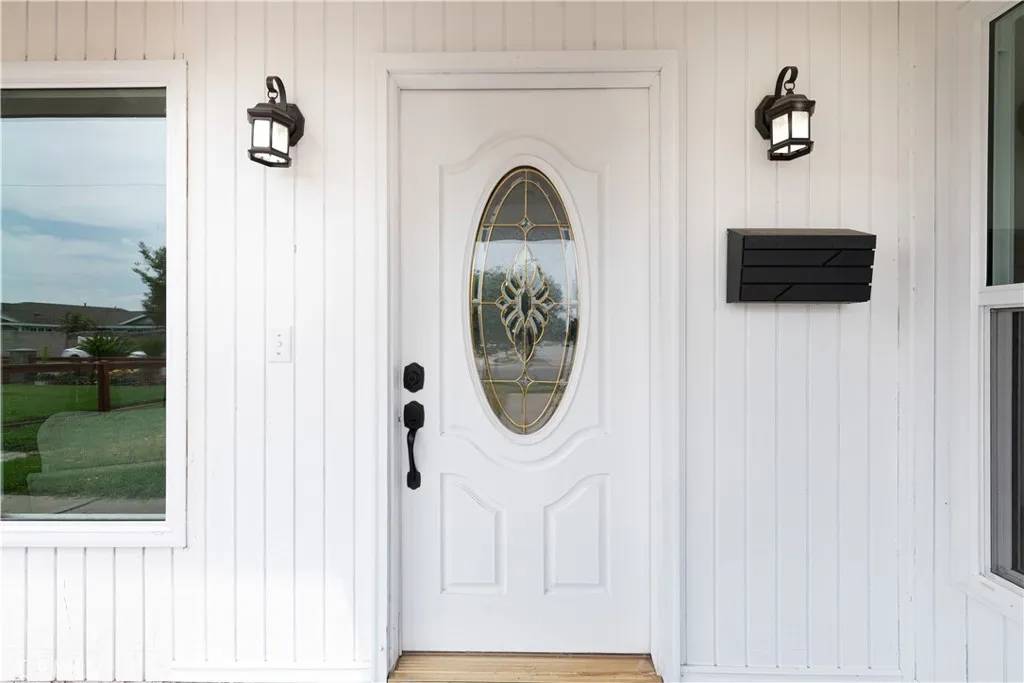 Huntington Beach, CA 92647,15821 Willett Lane