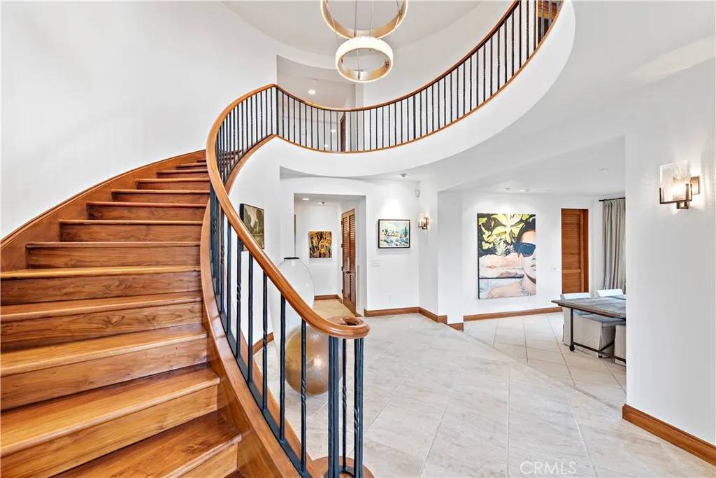 Corona Del Mar, CA 92625,206 Driftwood Road