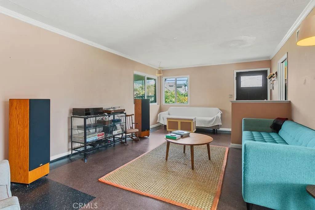Westminster, CA 92683,6072 Navajo Road