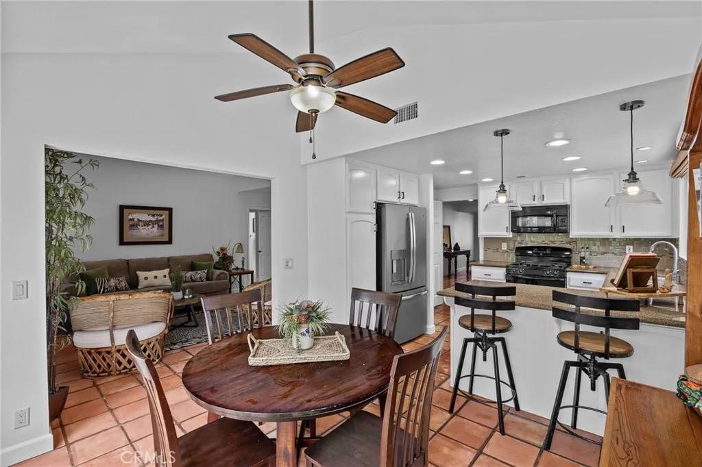 Mission Viejo, CA 92692,28406 Buena Vista