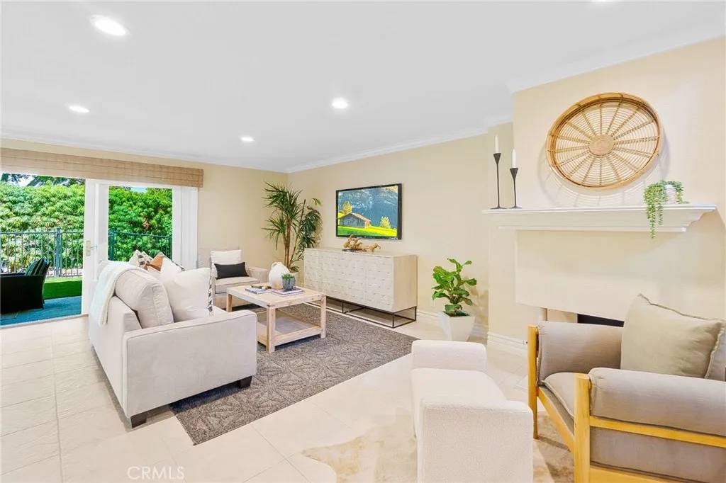 Newport Beach, CA 92660,2607 Vista Ornada