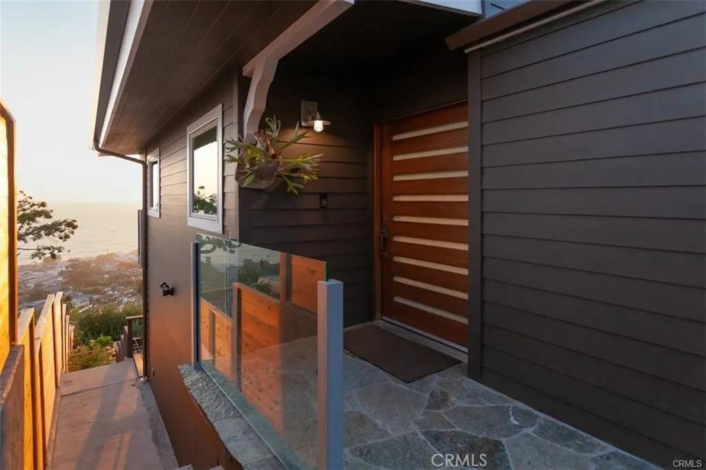 Laguna Beach, CA 92651,2192 Crestview Drive
