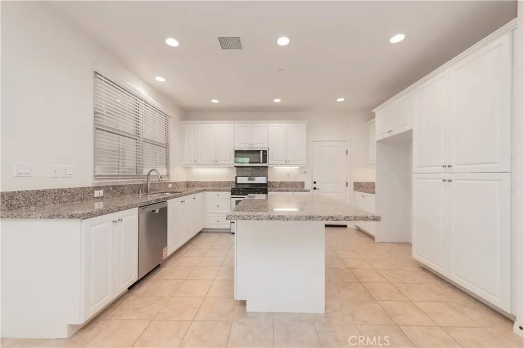 Irvine, CA 92602,156 Parkwood