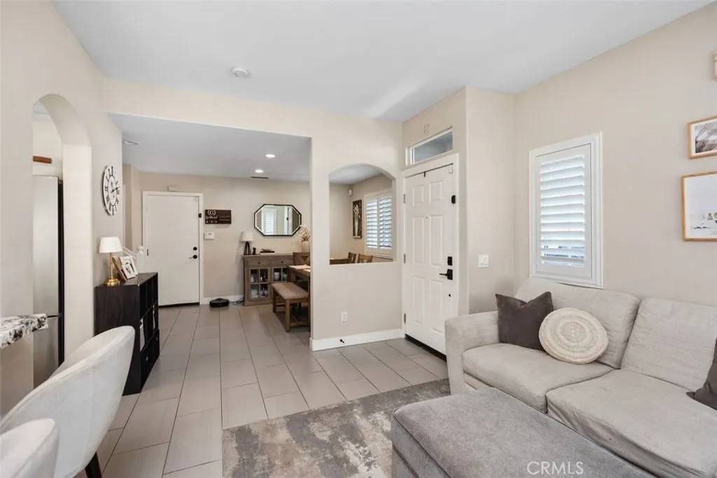 Rancho Santa Margarita, CA 92688,130 Bloomfield Lane