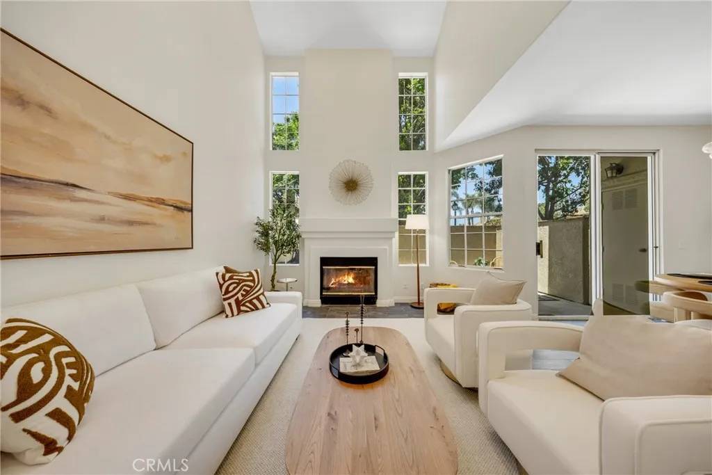 Tustin, CA 92782,13385 Savanna