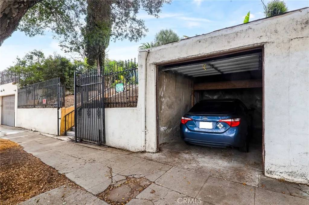 Los Angeles, CA 90033,2580 Ganahl Street
