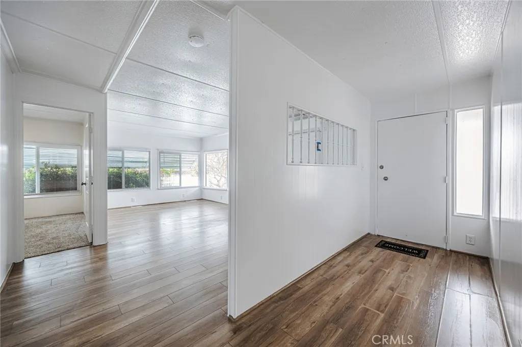 La Verne, CA 91750,2755 Arrow Hwy #3