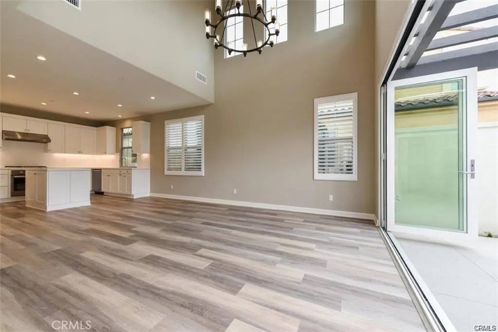 Irvine, CA 92618,160 Falcon Ridge