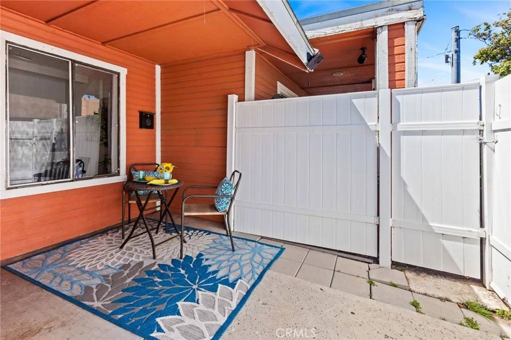 Santa Ana, CA 92703,309 N Raitt Street #C