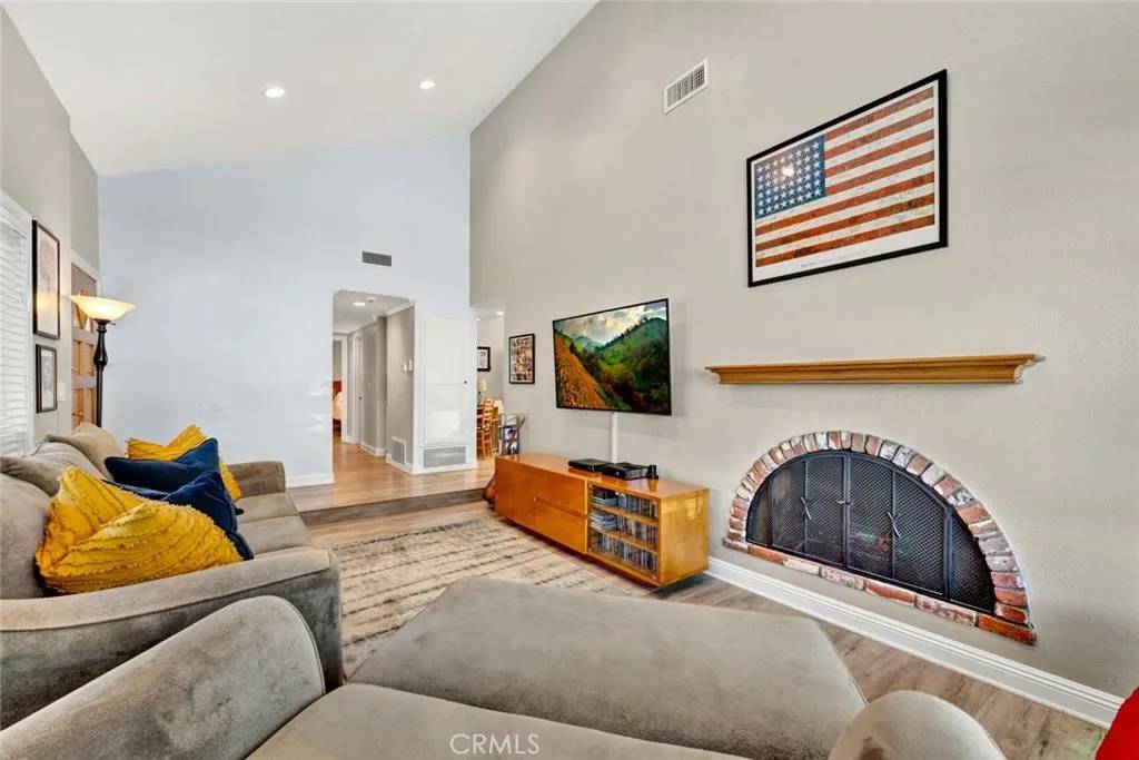 Tustin, CA 92780,14772 Braeburn Road