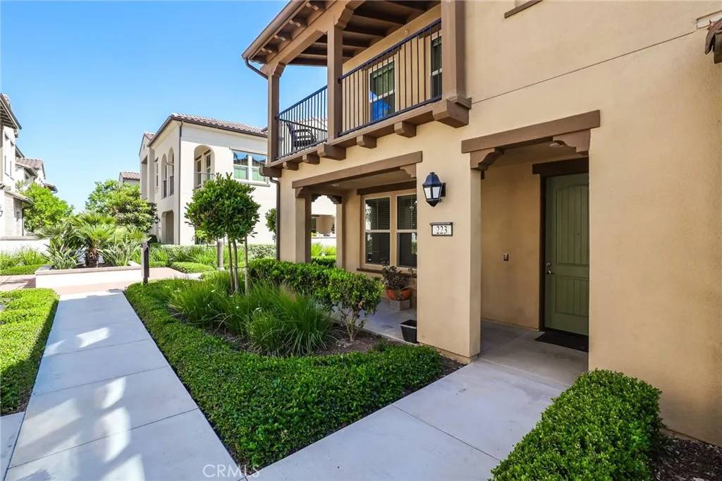 Irvine, CA 92618,223 Carlow
