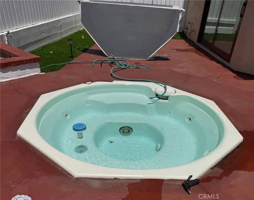 San Clemente, CA 92672,644 Via Umbroso