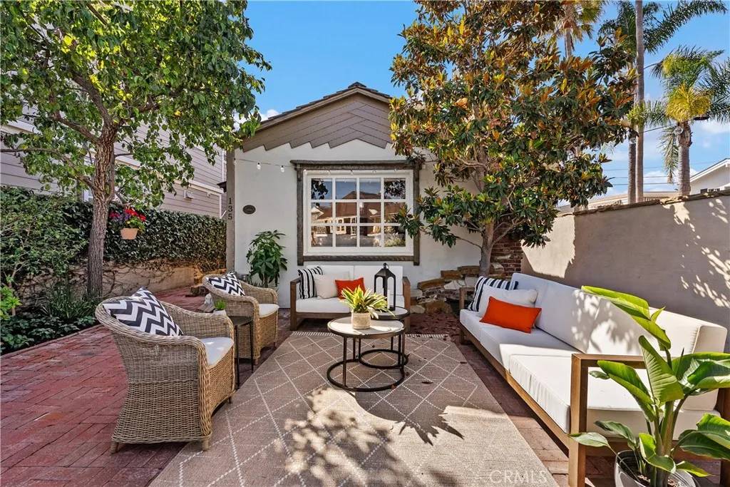 Newport Beach, CA 92662,135 Turquoise Avenue