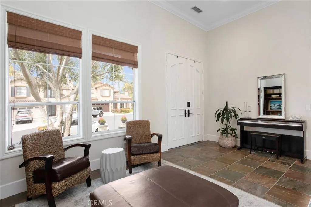 Aliso Viejo, CA 92656,4 Sunswept Mesa