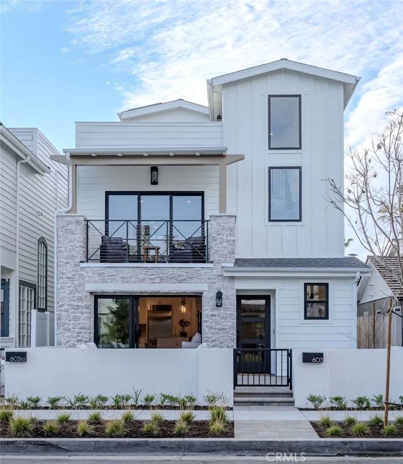 Corona Del Mar, CA 92625,603 Acacia Avenue #A