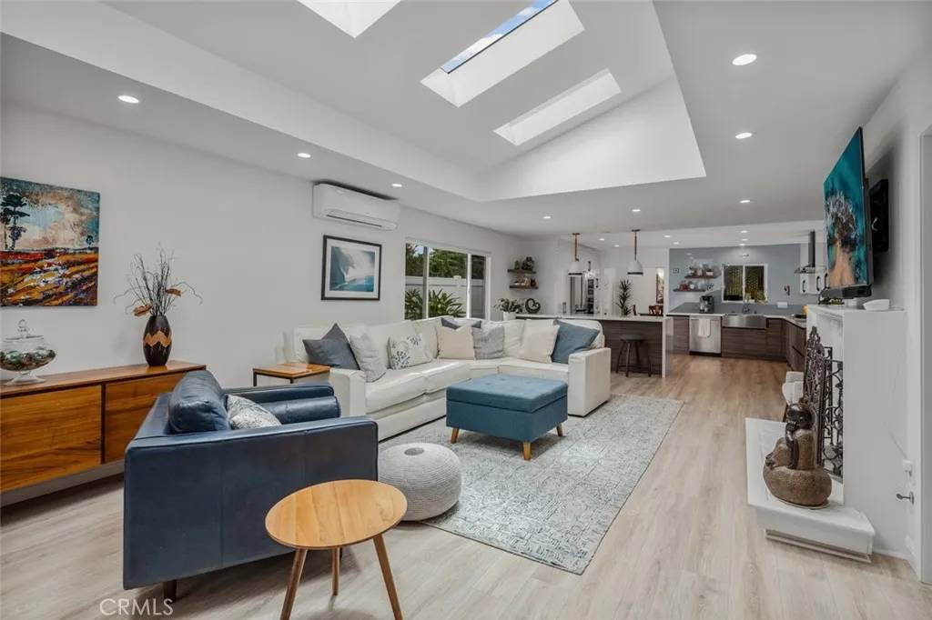 Dana Point, CA 92629,33212 Blue Fin Drive
