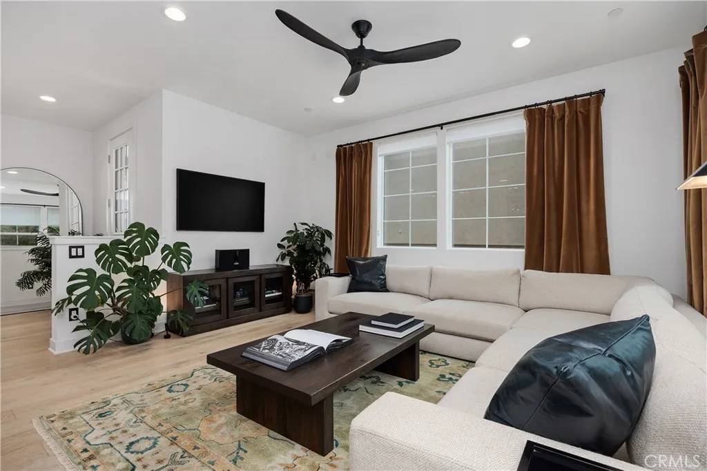 Encinitas, CA 92024,1146 East Cove Place