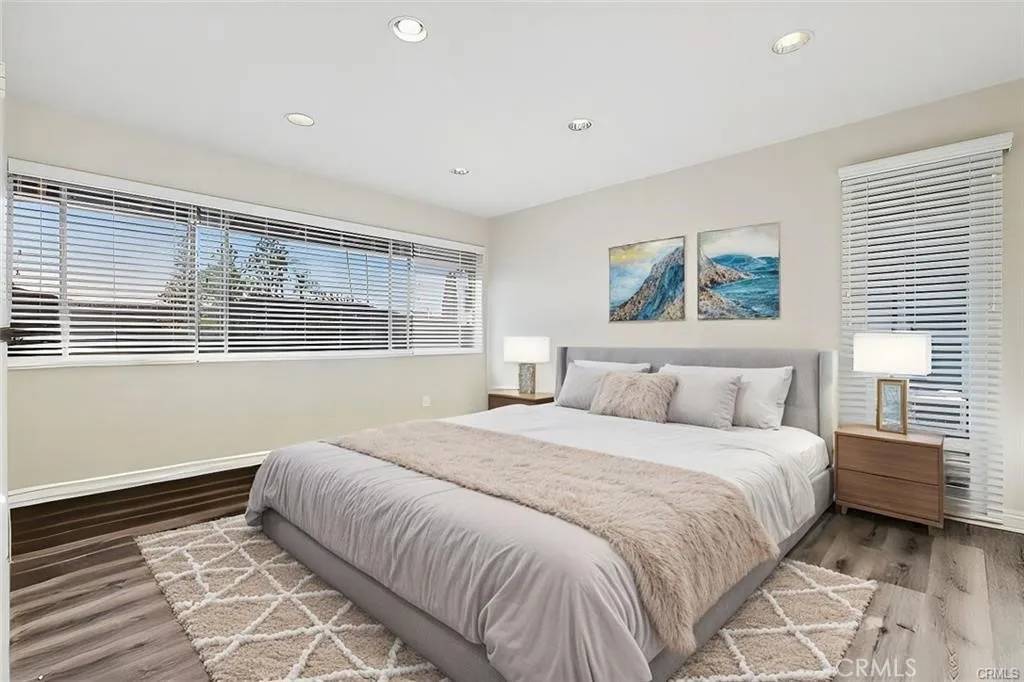 Tustin, CA 92780,15500 Tustin Village Way #28