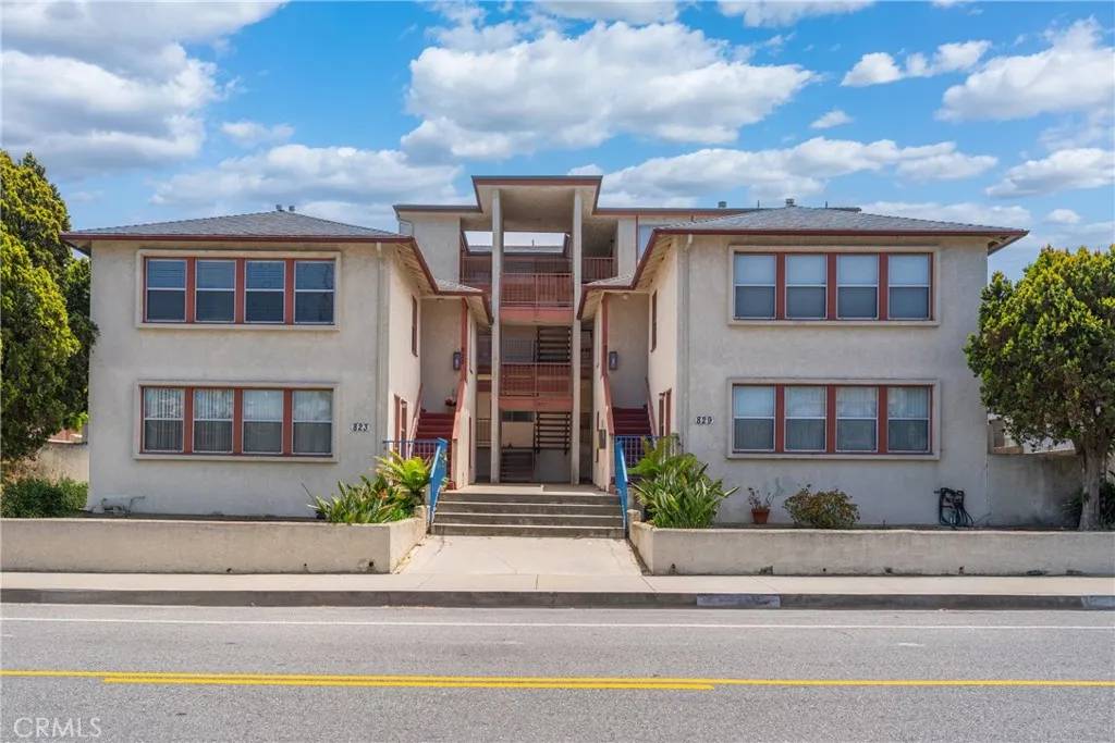 San Pedro, CA 90731,823 W 25th Street