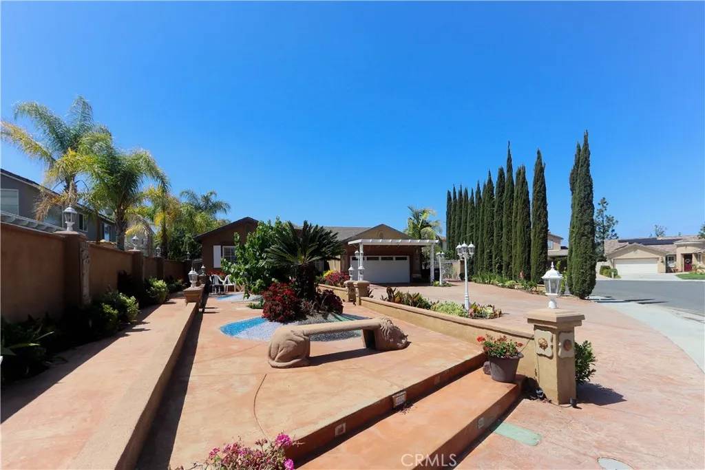 Murrieta, CA 92563,40203 Grenache Court