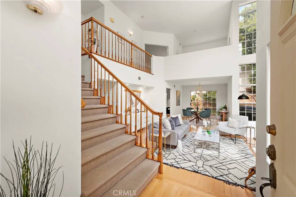 North Hollywood, CA 91605,7455 Bellingham Avenue