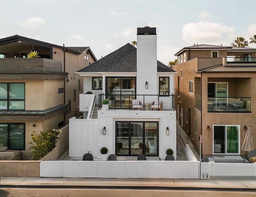 Newport Beach, CA 92663,131 46th Street