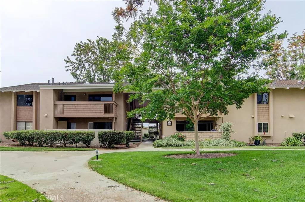Huntington Beach, CA 92646,8788 Coral Springs Court #206A