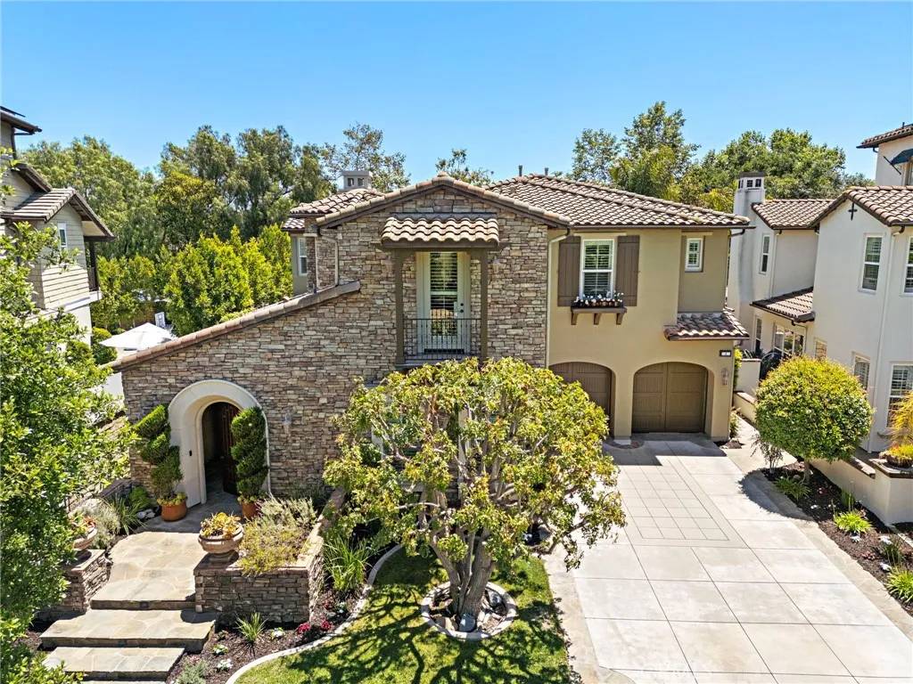 Ladera Ranch, CA 92694,4 Dennis Lane