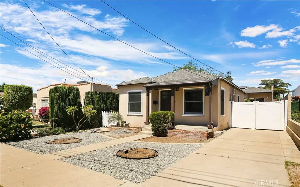 Orange, CA 92868,611 W Walnut Avenue