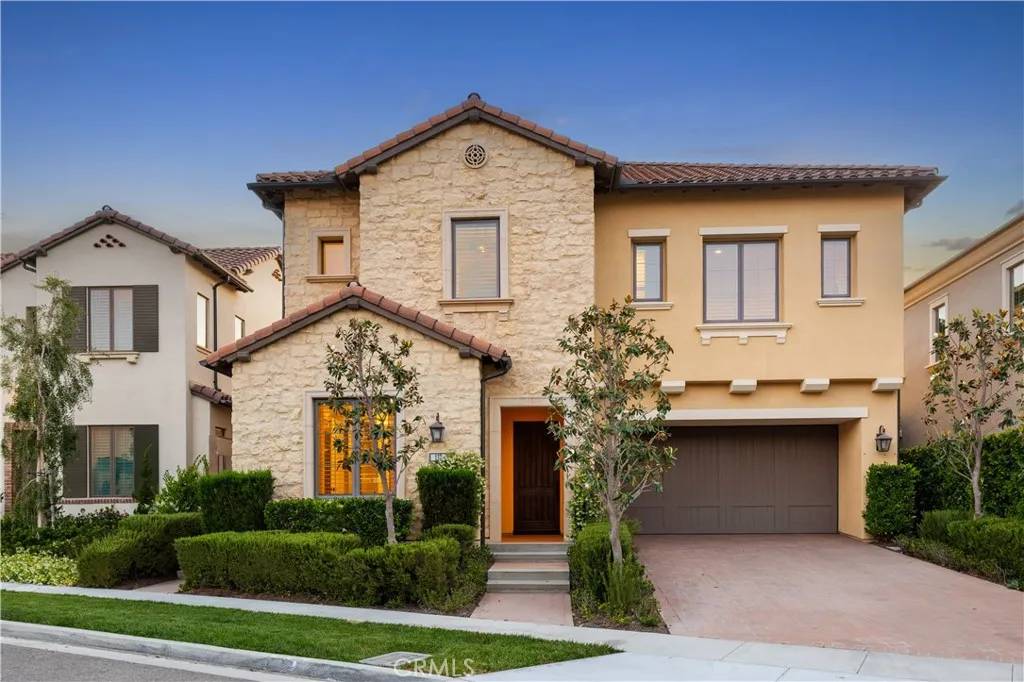 Irvine, CA 92602,137 Prestigo