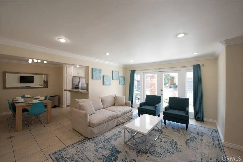 Newport Beach, CA 92663,5404 Seashore Drive