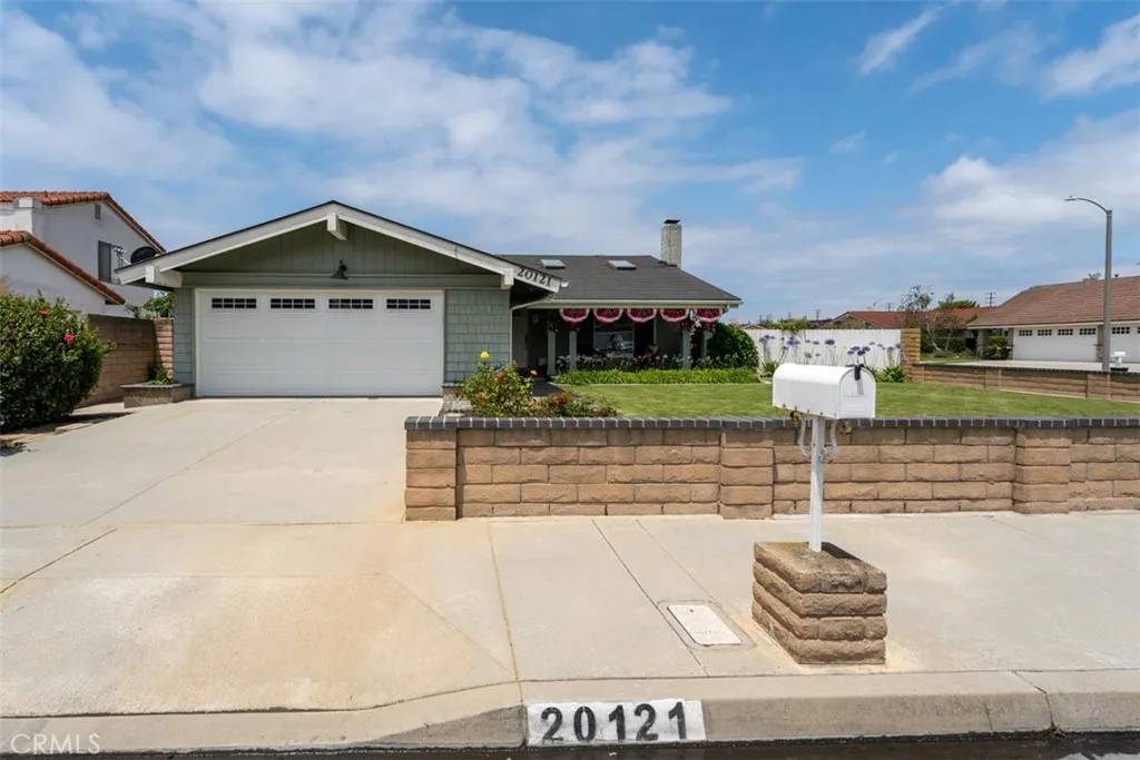 Huntington Beach, CA 92646,20121 Swansea Lane