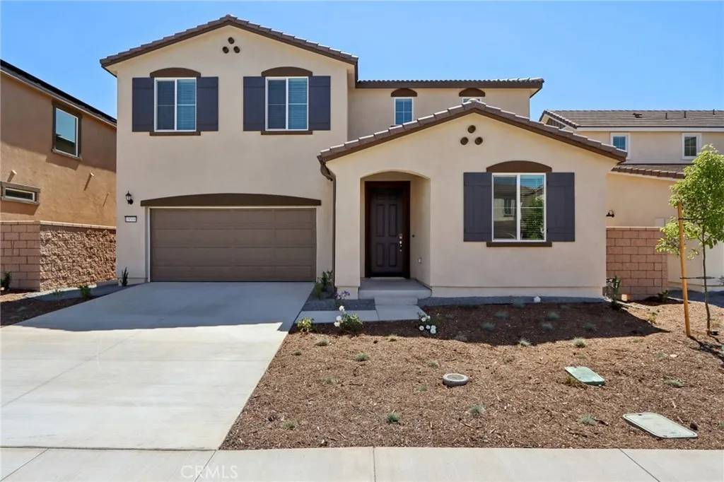 Lake Elsinore, CA 92532,19508 Hanging Rock Road