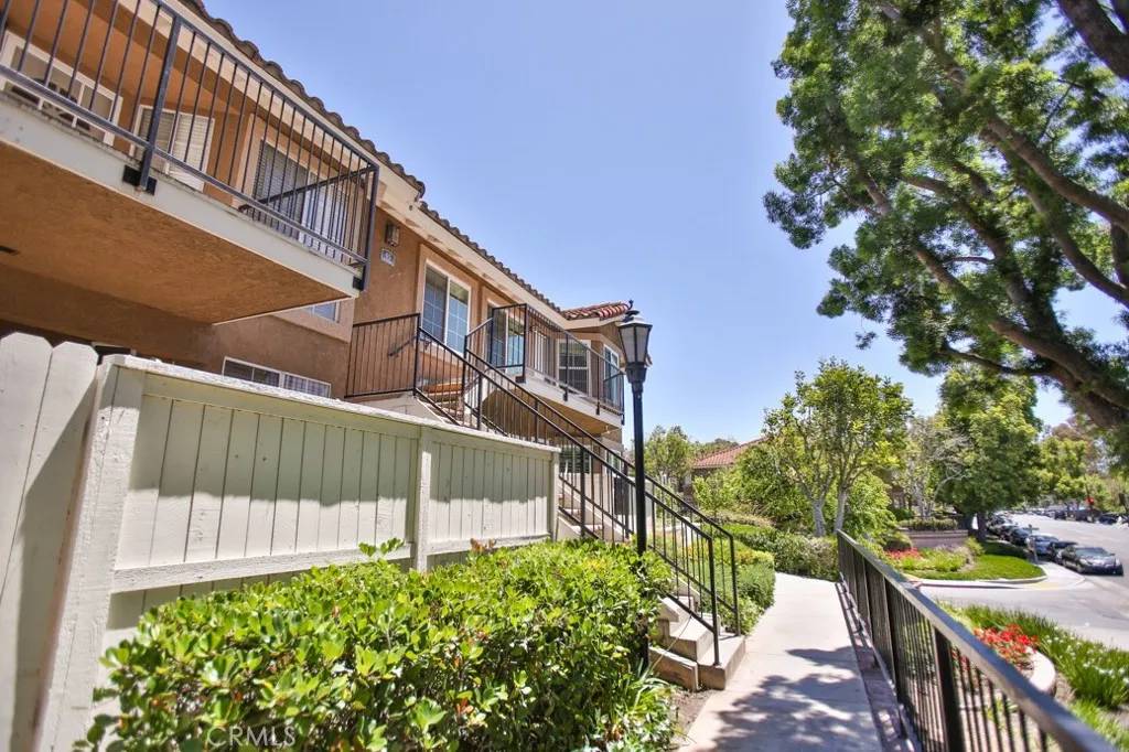 Rancho Santa Margarita, CA 92688,45 Via Hermosa