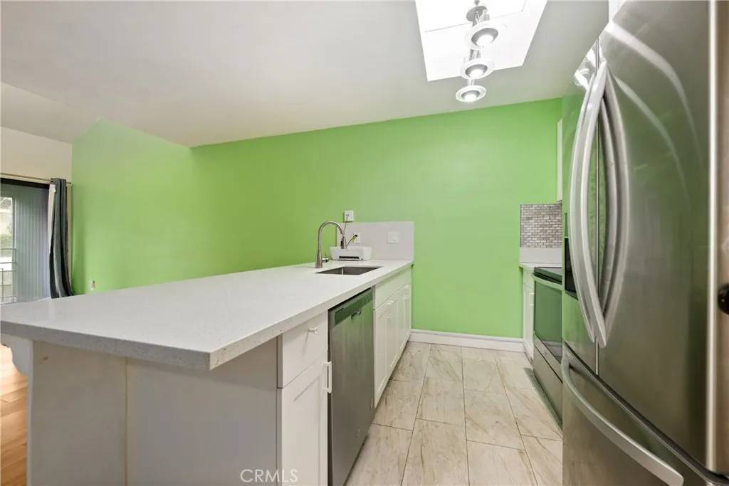 San Diego, CA 92111,3505 Angelucci Street #2E