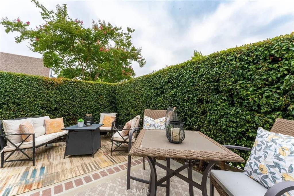 Irvine, CA 92614,77 Fallingstar