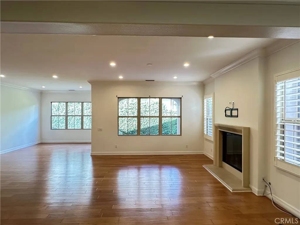 Irvine, CA 92620,31 Cassidy