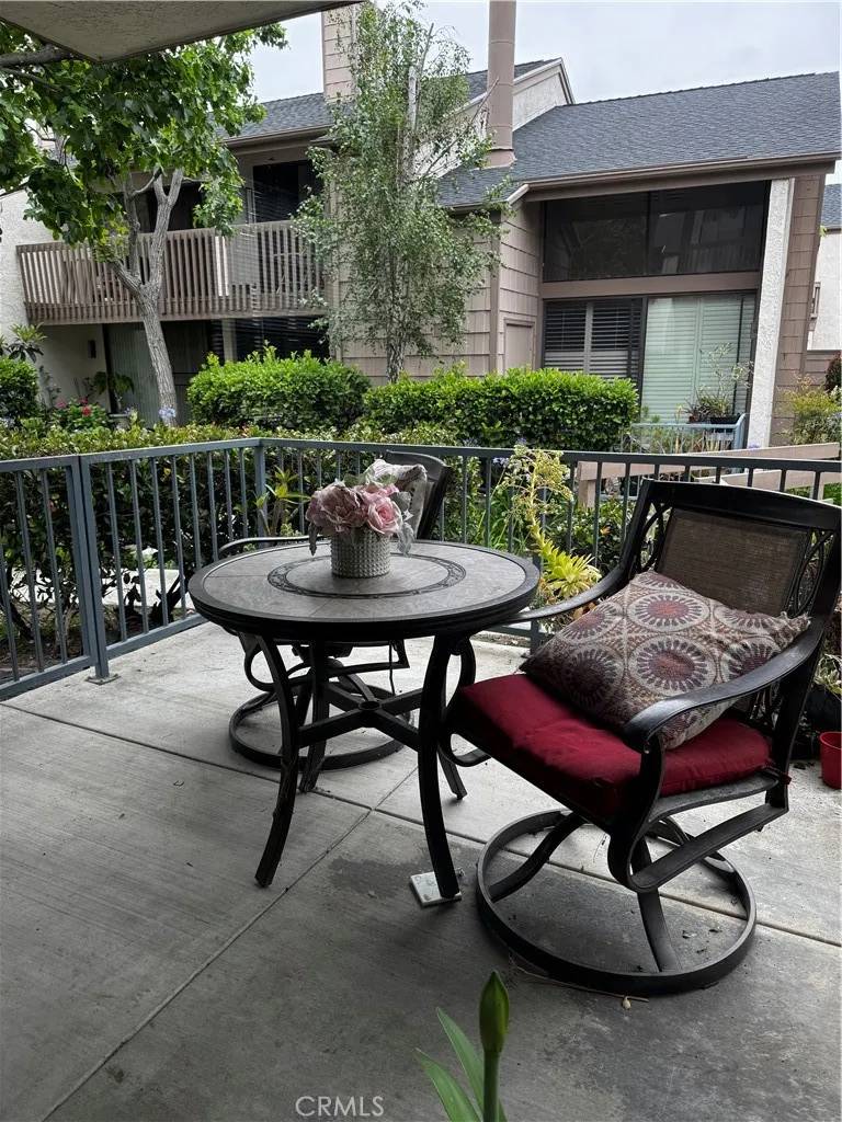 Laguna Hills, CA 92656,26701 Quail #211