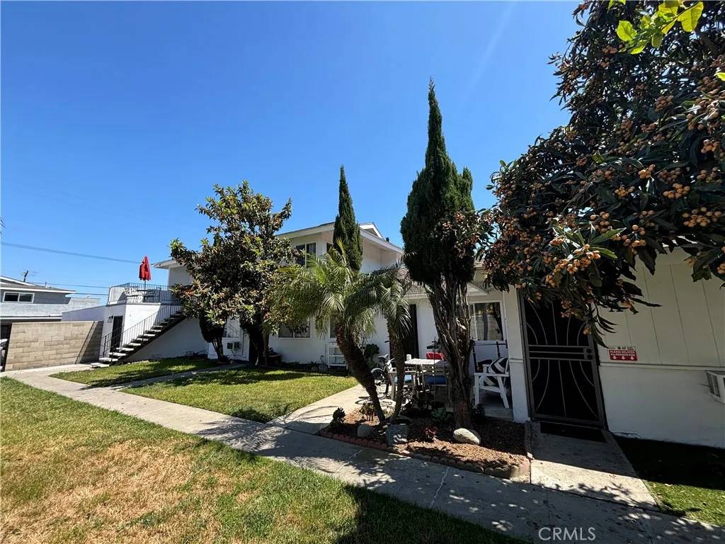 Huntington Beach, CA 92647,17082 Emerald Lane