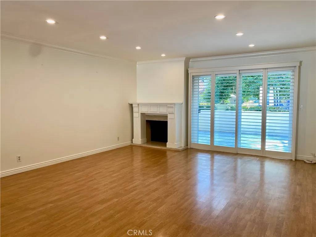 Newport Beach, CA 92660,2211 Vista Hogar