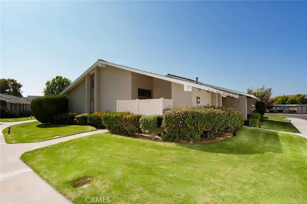 Huntington Beach, CA 92646,8766 Tulare Drive #4