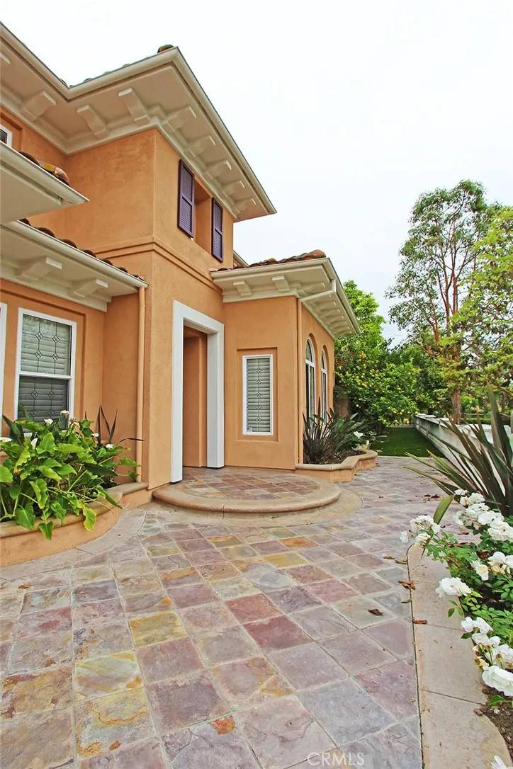 Irvine, CA 92602,30 Pacific Grove